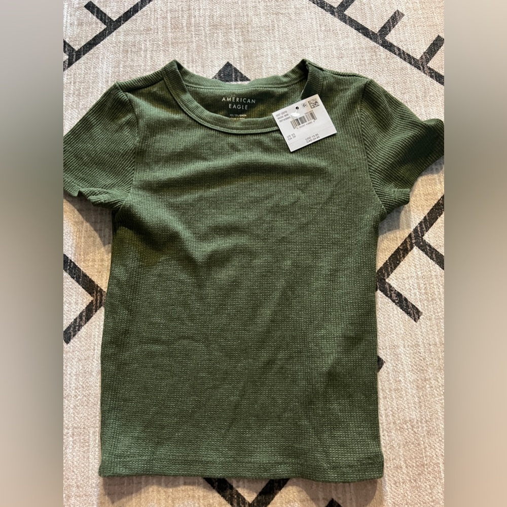 2 American Eagle tops